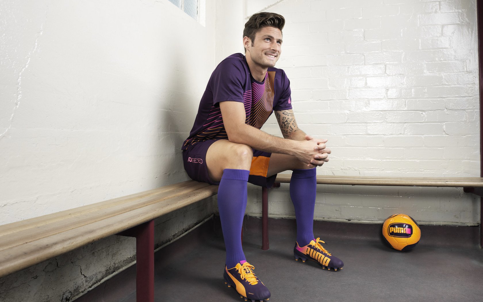 PSG主帅承认防守漏洞导致失利，psg主教练